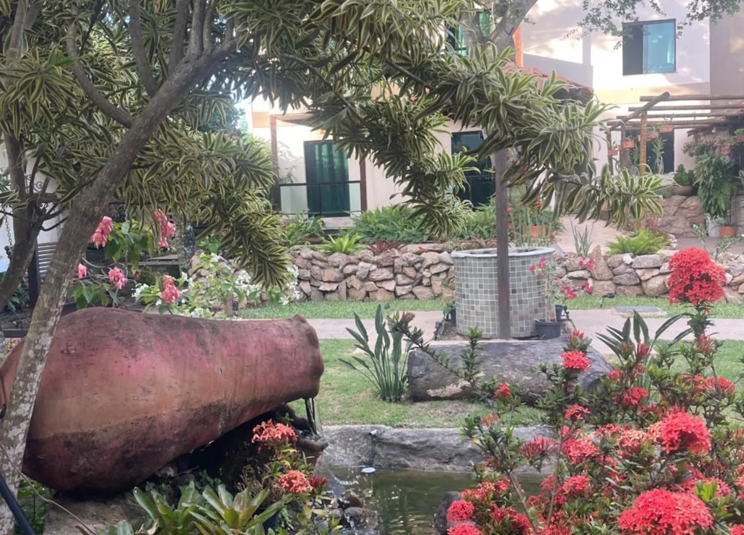 Pousada Bon Vivant Cabo Frio Fogadó